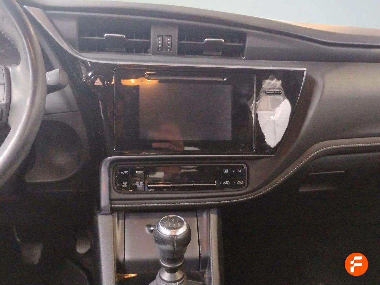 Foto Toyota Auris 12