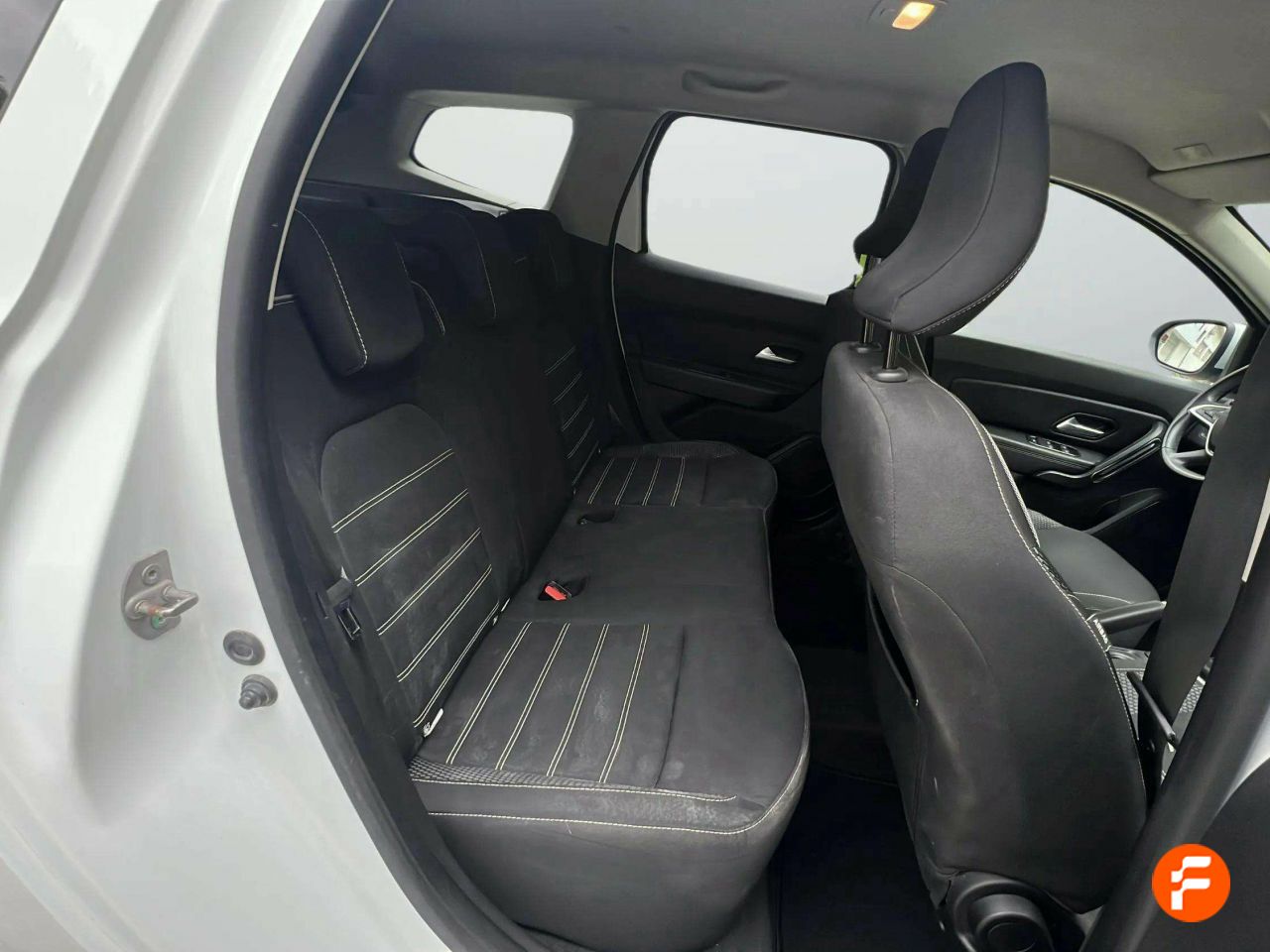 Foto Dacia Duster 16
