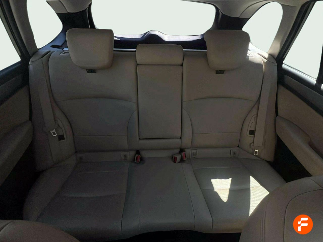 Foto Subaru Outback 15