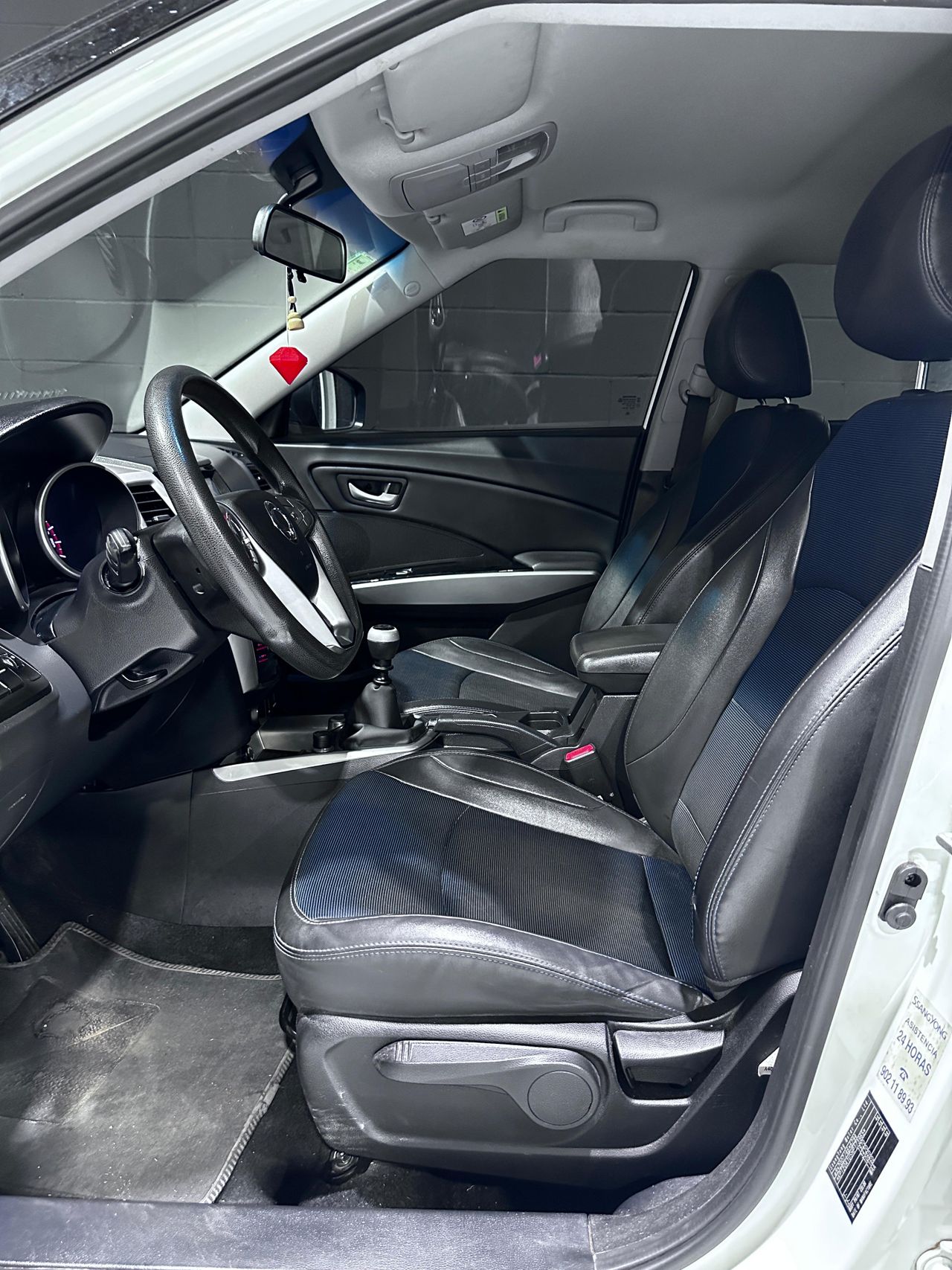 Foto SsangYong Tivoli 15