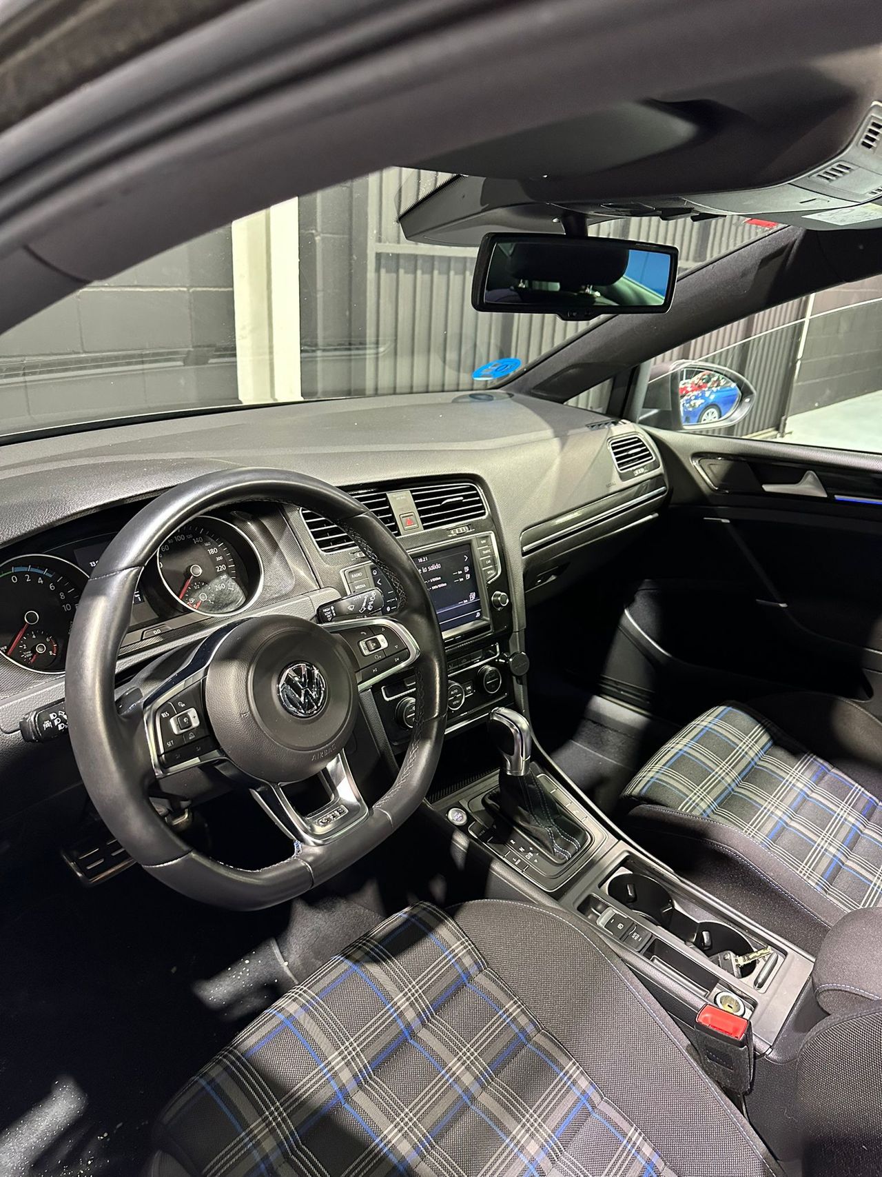 Foto Volkswagen Golf 12