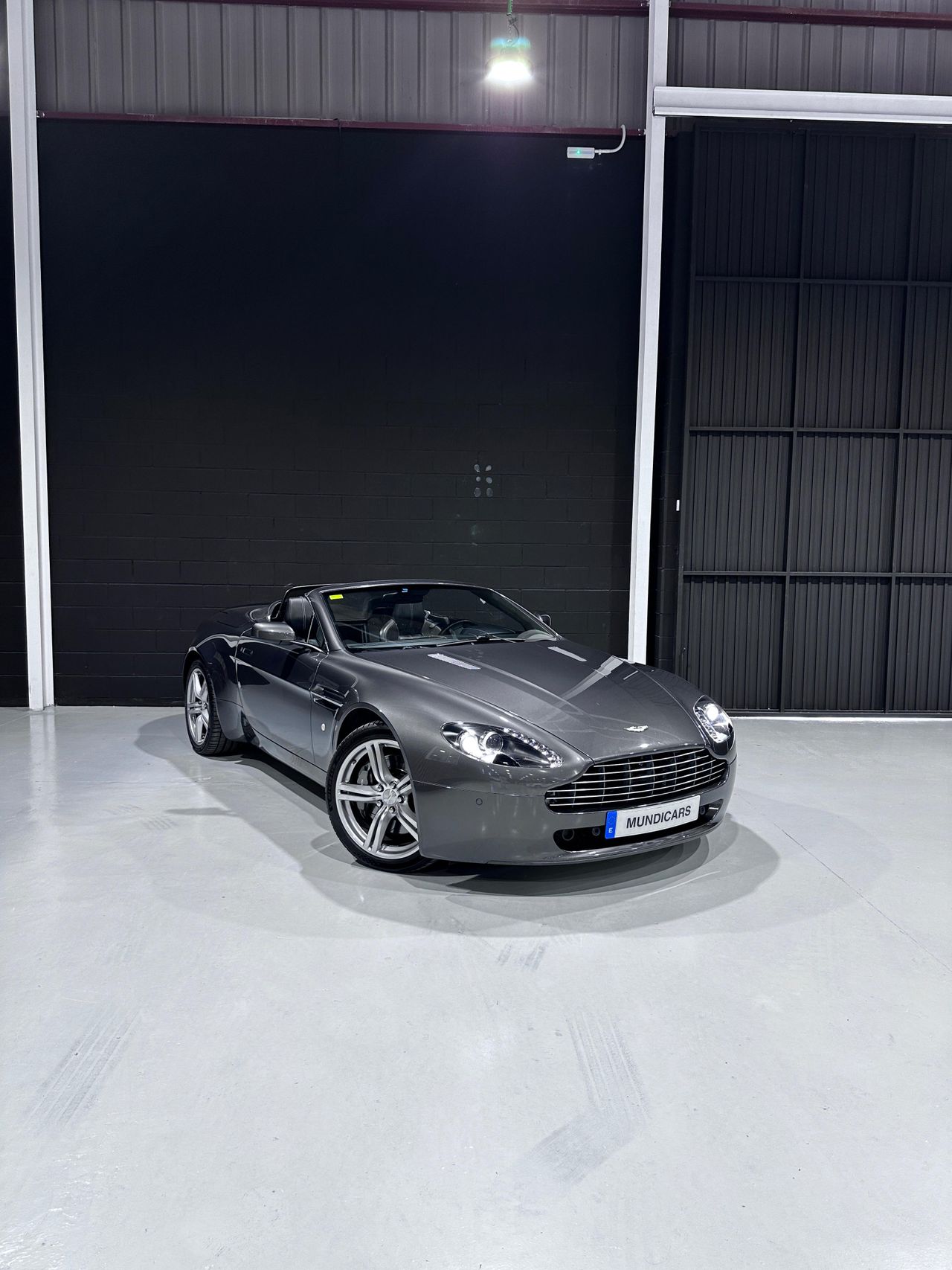 Foto Aston martin V8 2
