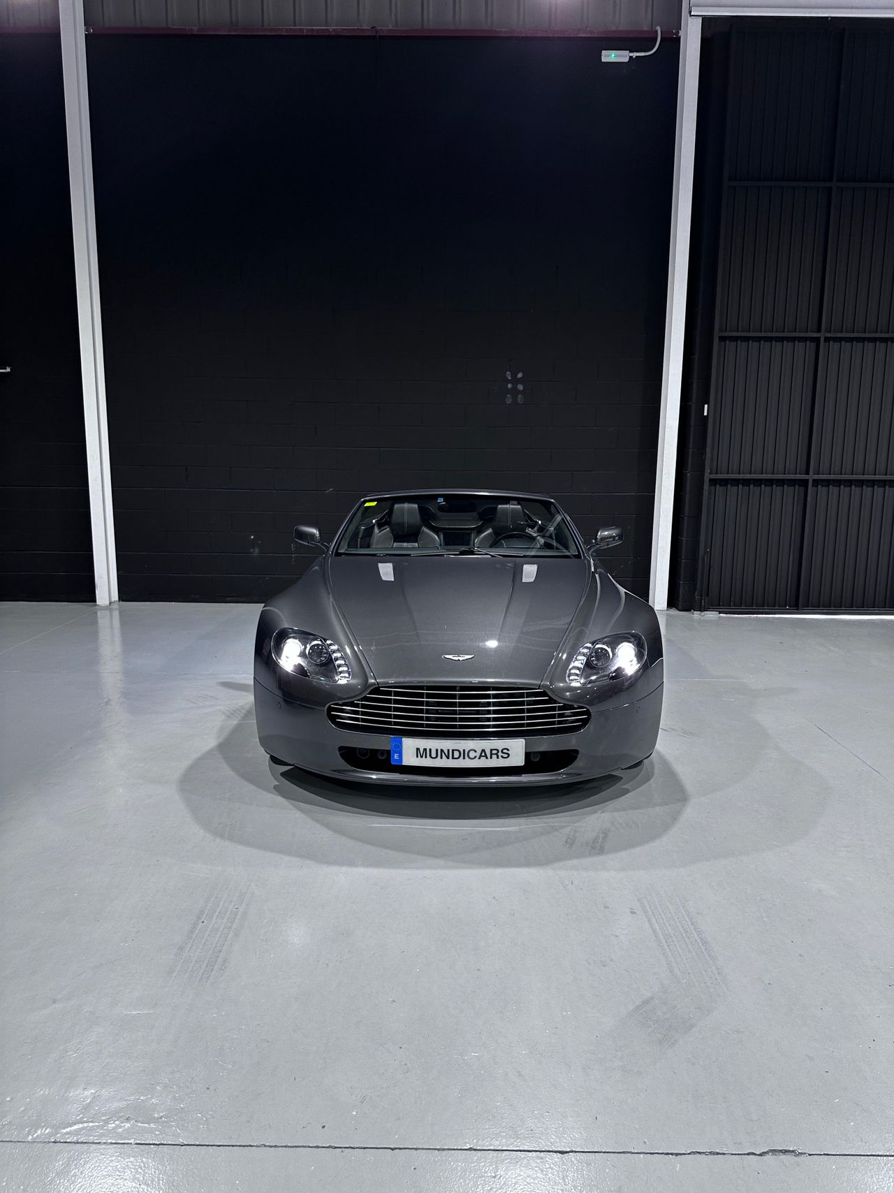 Foto Aston martin V8 3