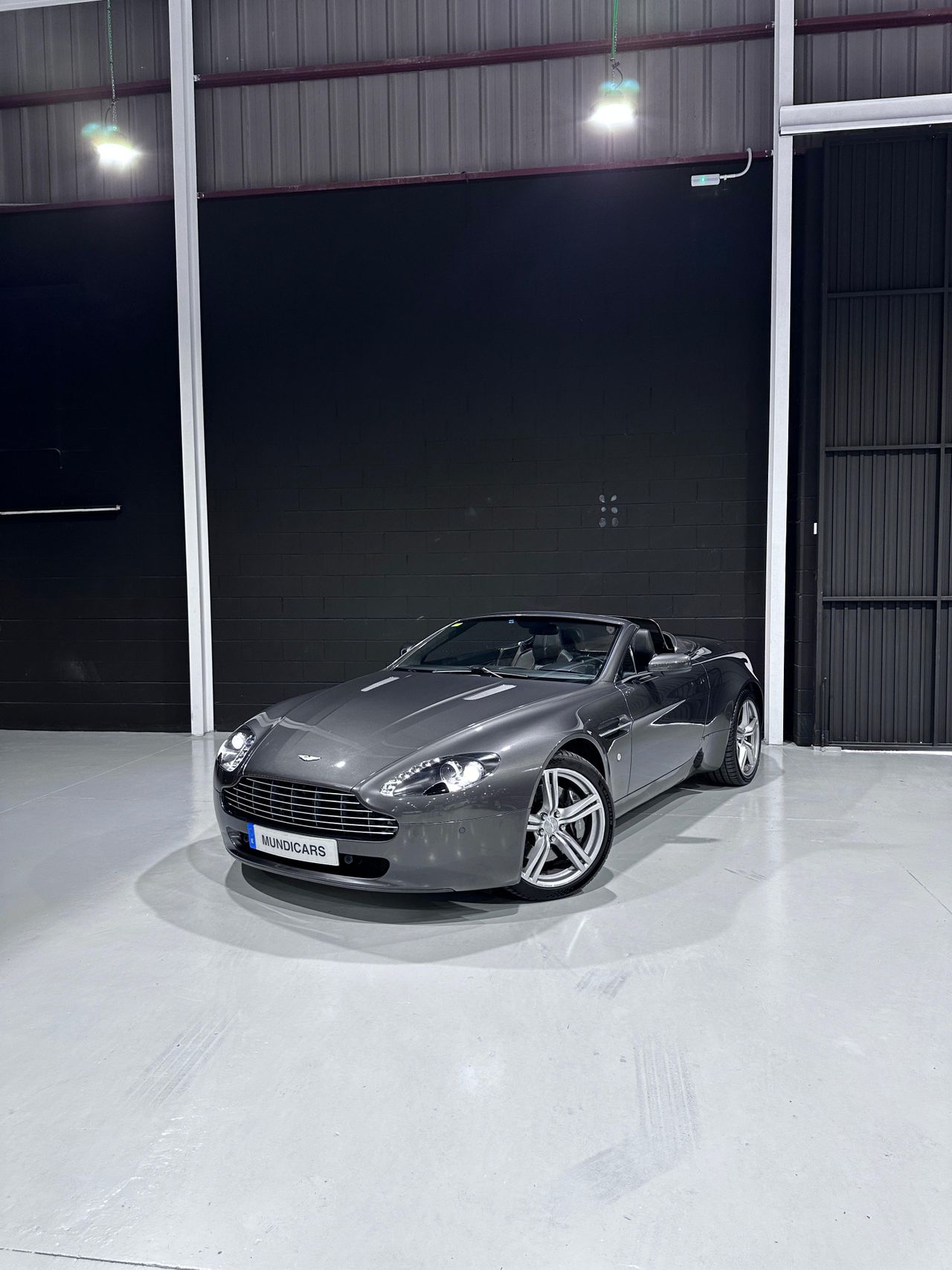 Foto Aston martin V8 4