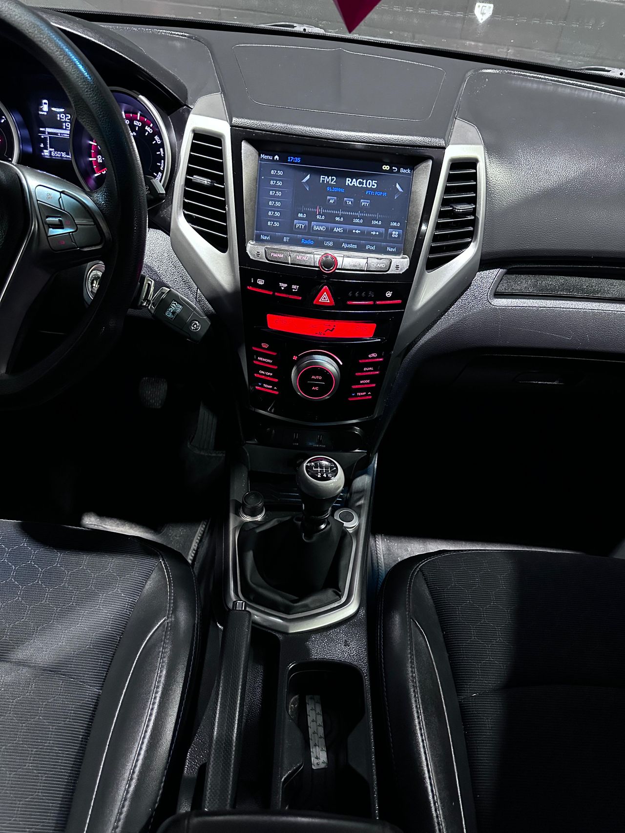 Foto SsangYong Tivoli 13