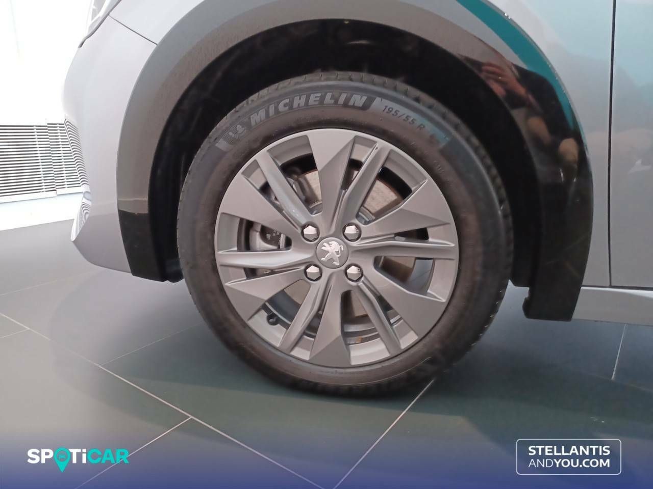 Foto Peugeot 208 11