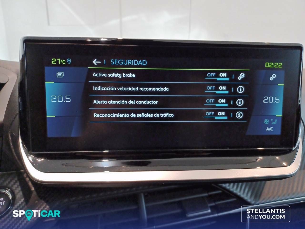 Foto Peugeot 208 22