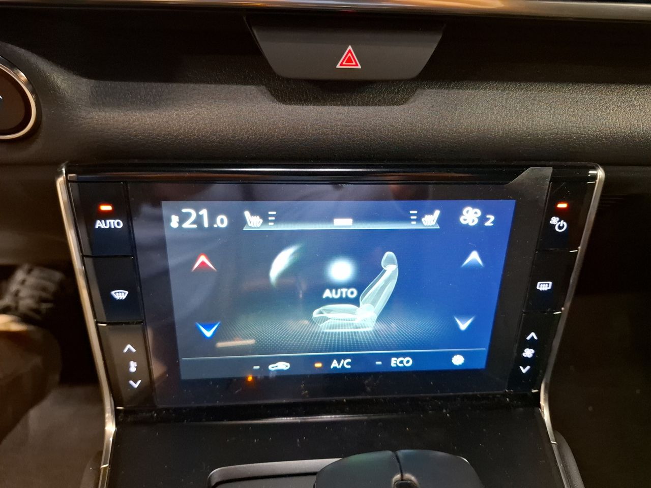 Foto Mazda MX-30 22