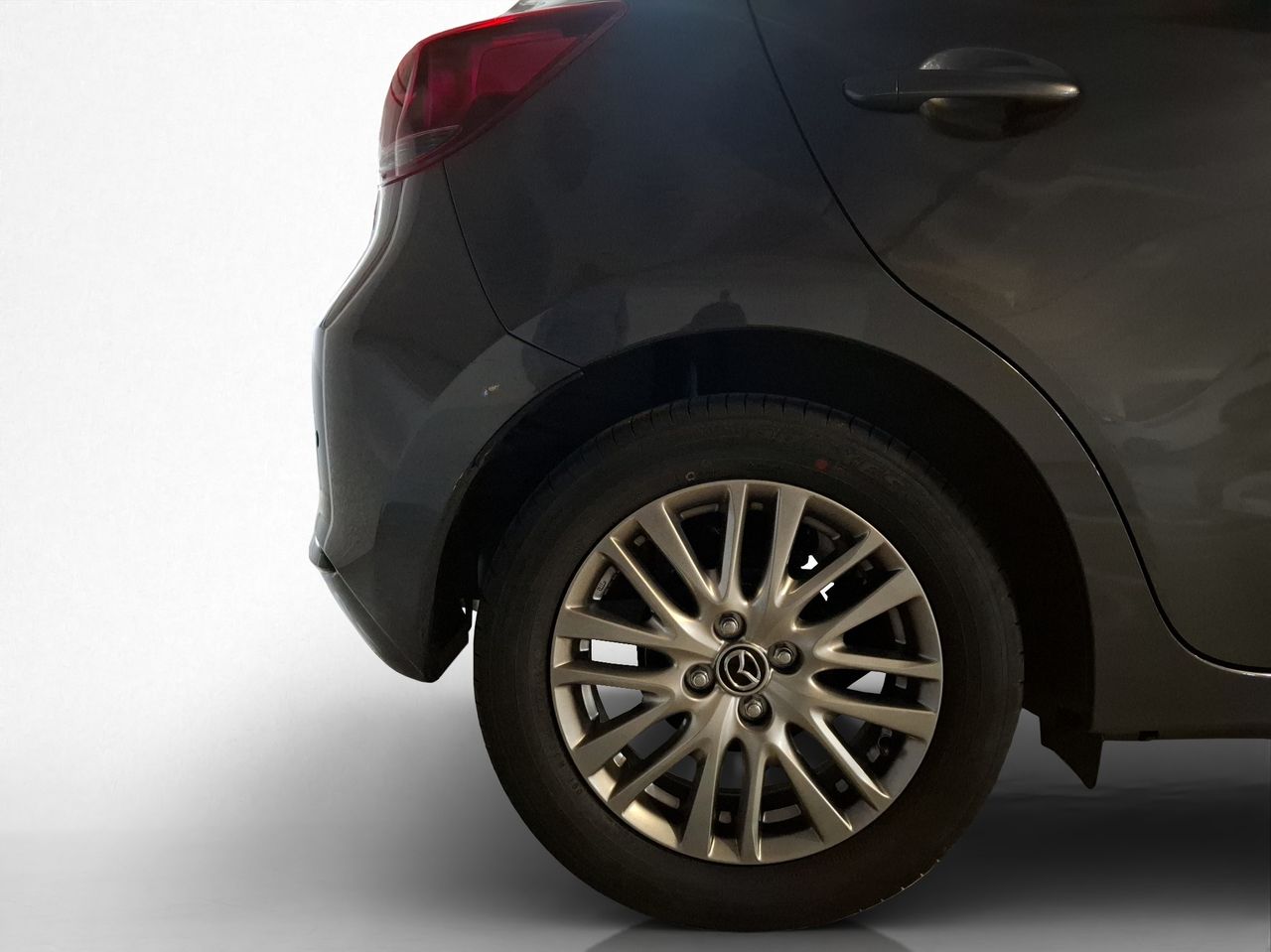 Foto Mazda Mazda2 15