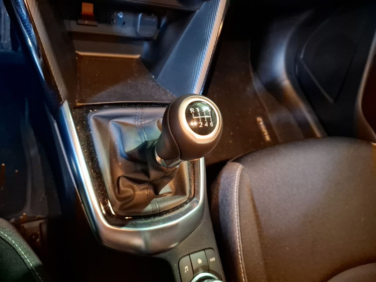 Foto Mazda Mazda2 21
