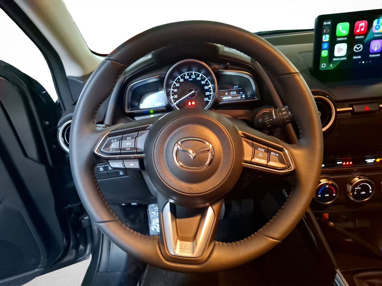Foto Mazda Mazda2 24