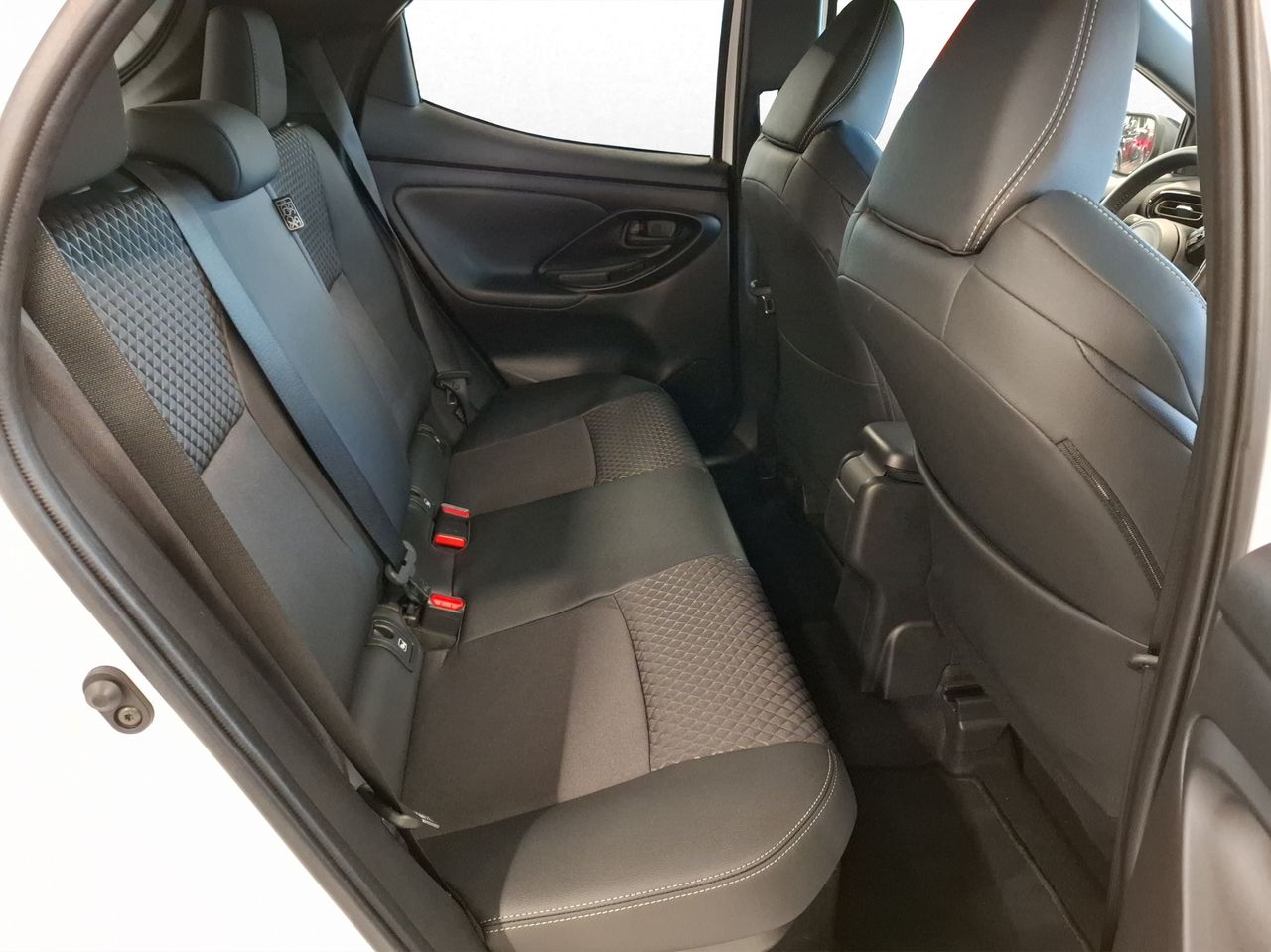 Foto Mazda Mazda2 16