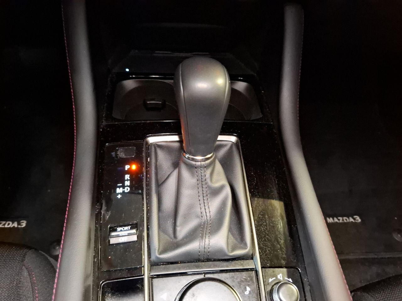 Foto Mazda Mazda3 21