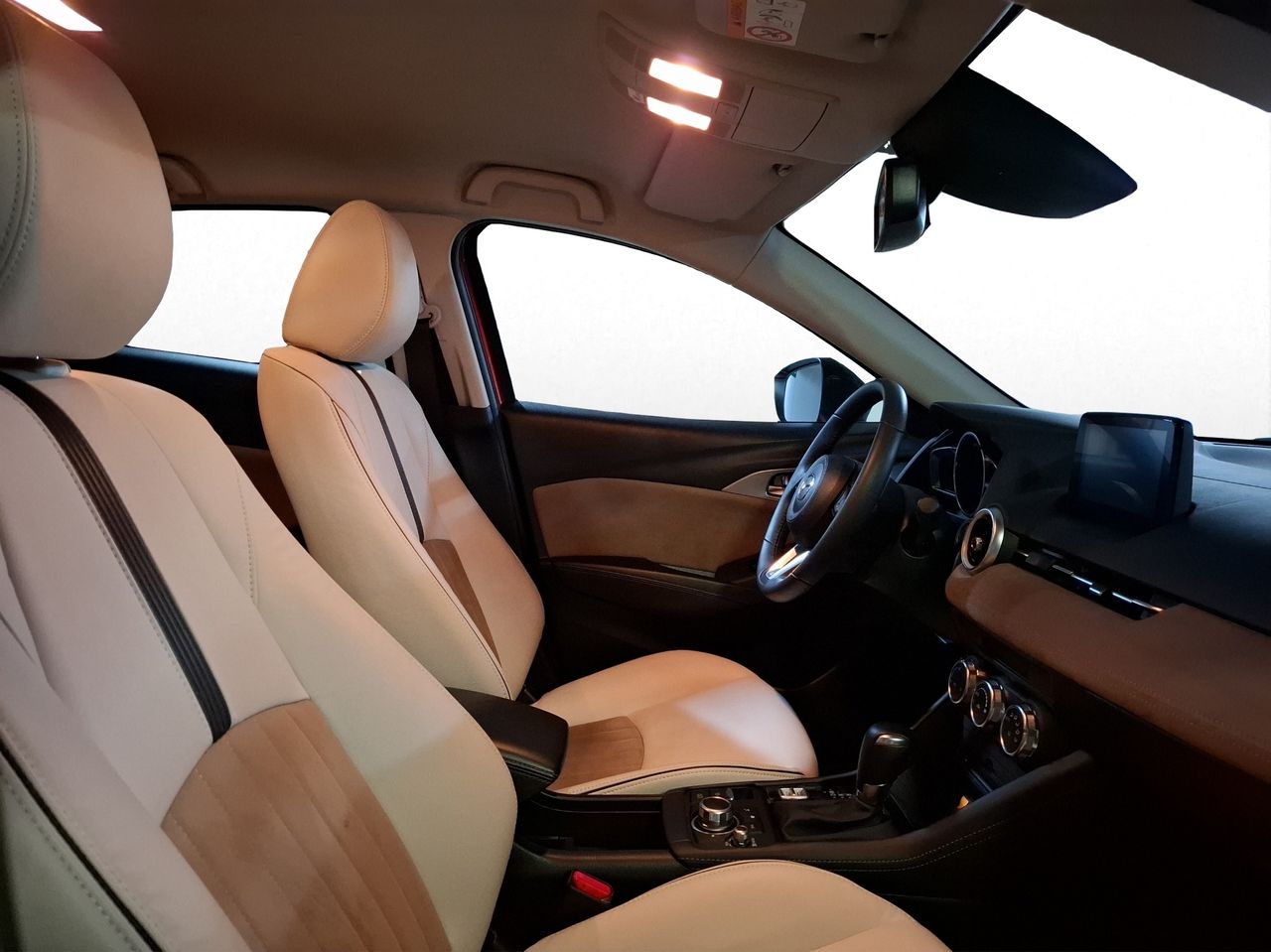 Foto Mazda CX-30 17