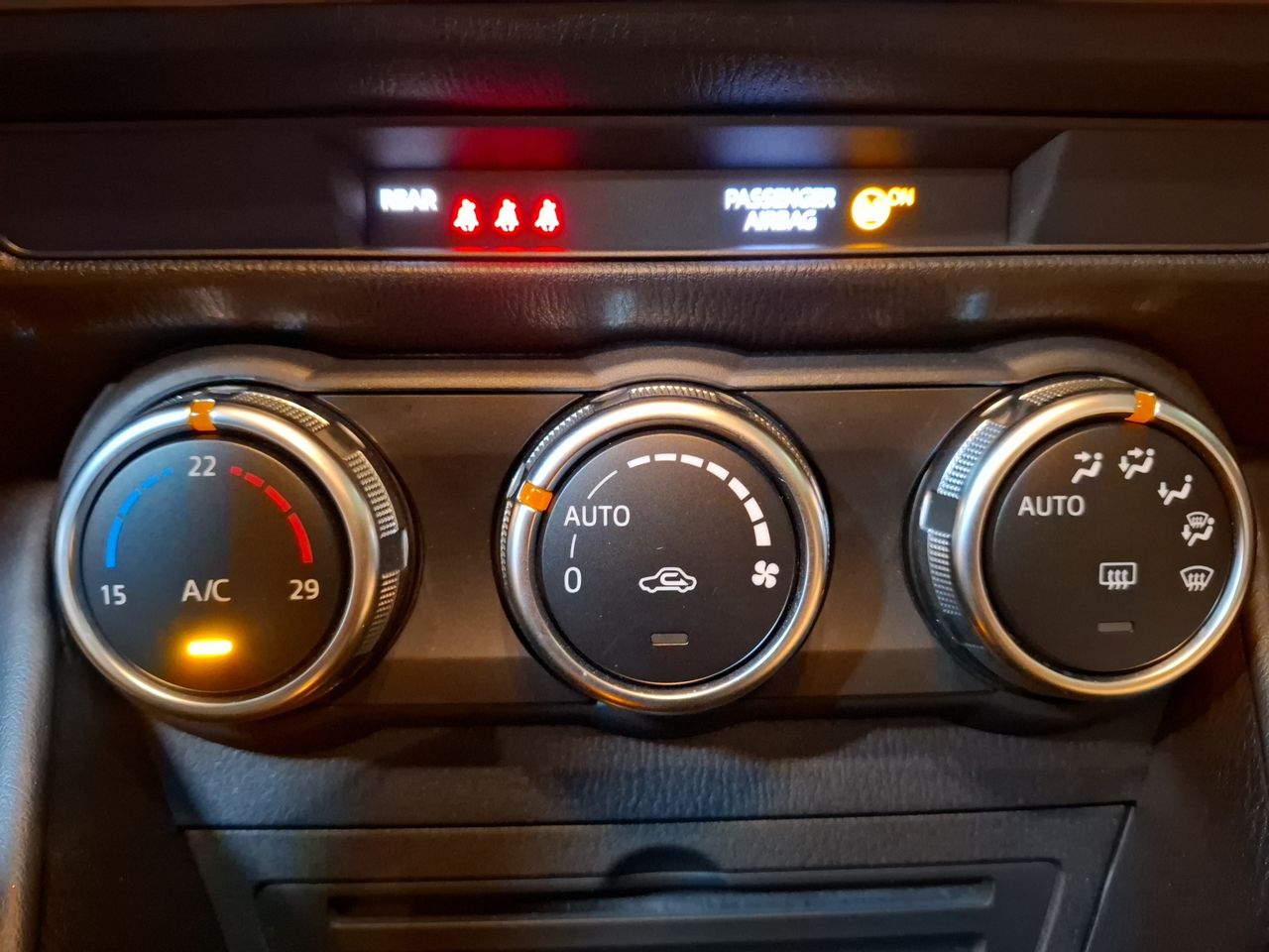 Foto Mazda CX-30 22