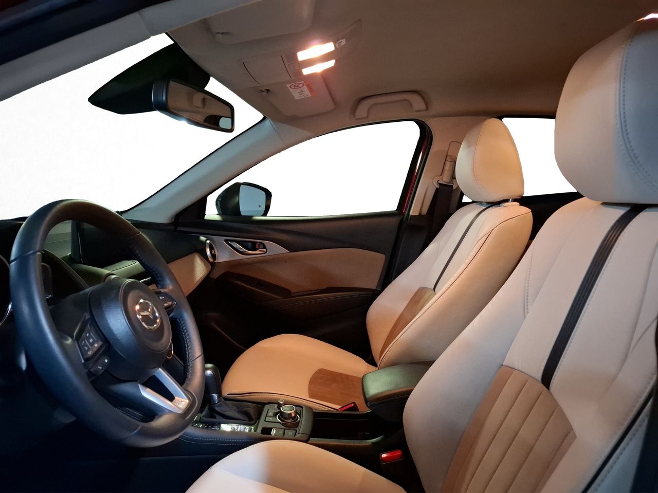 Foto Mazda CX-30 29
