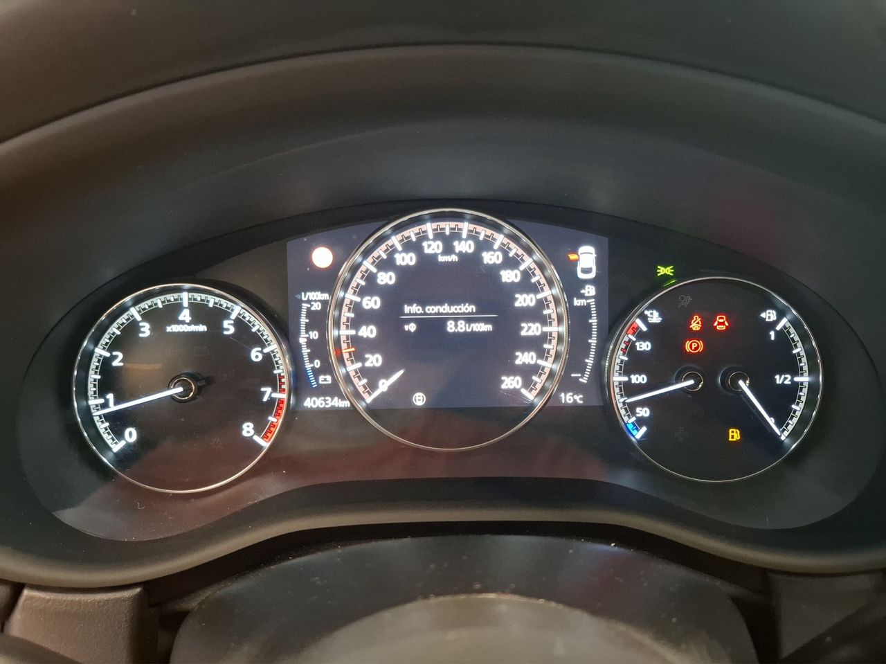 Foto Mazda CX-30 30