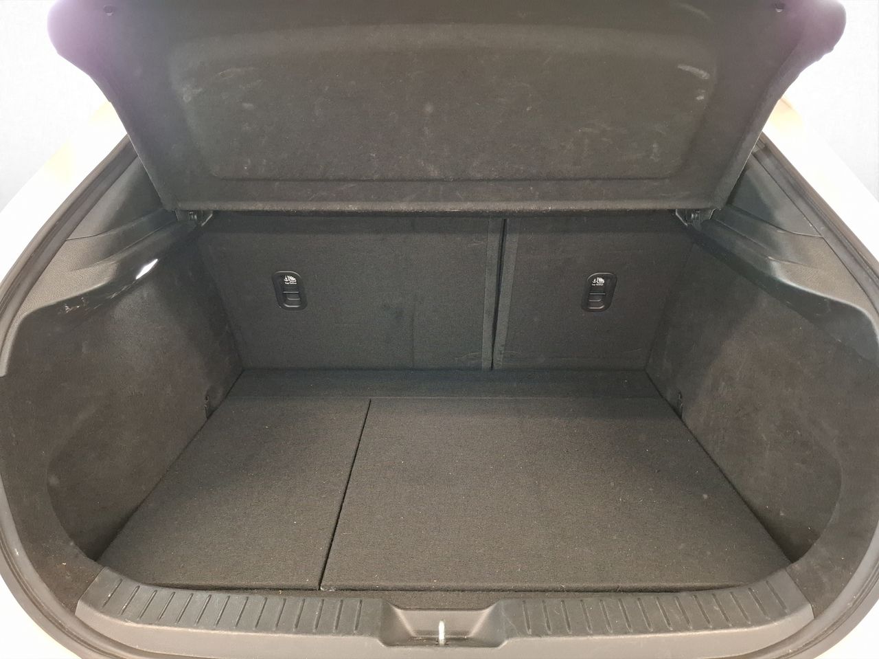 Foto Mazda CX-30 14
