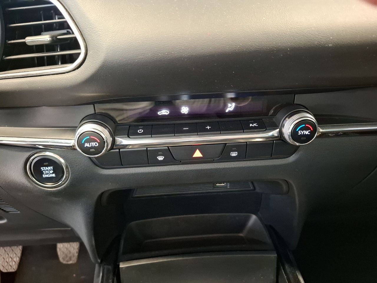 Foto Mazda CX-30 22