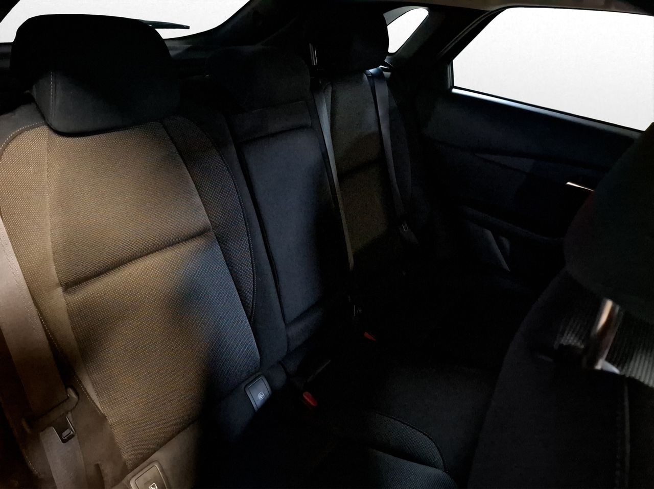 Foto Mazda CX-30 16