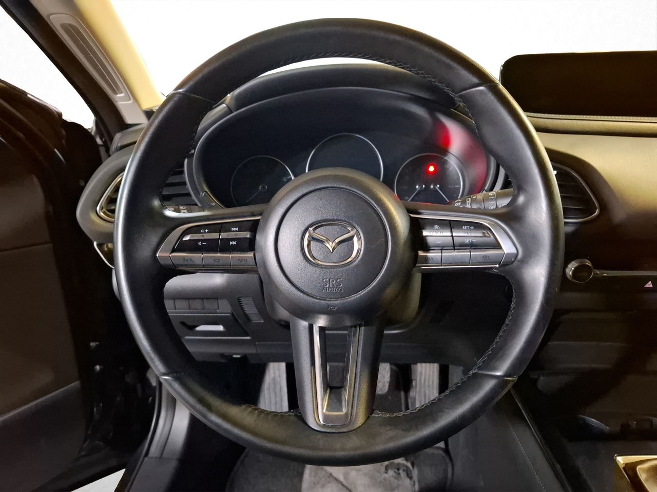 Foto Mazda CX-30 24