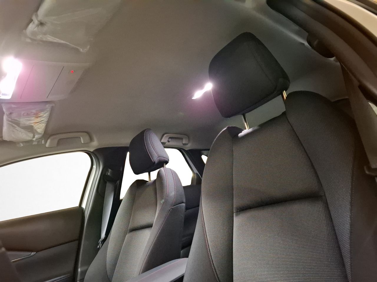 Foto Mazda CX-30 26