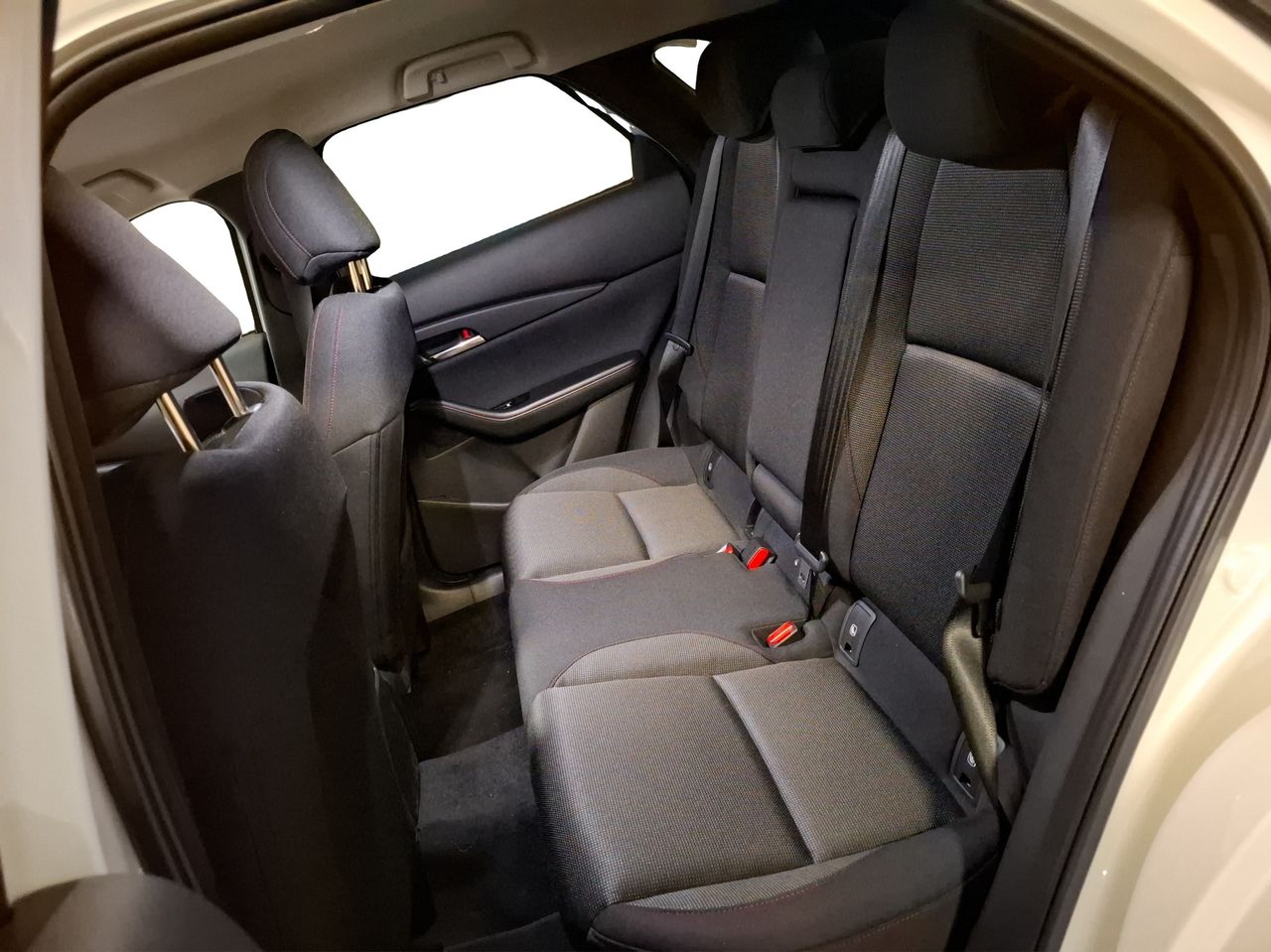 Foto Mazda CX-30 28