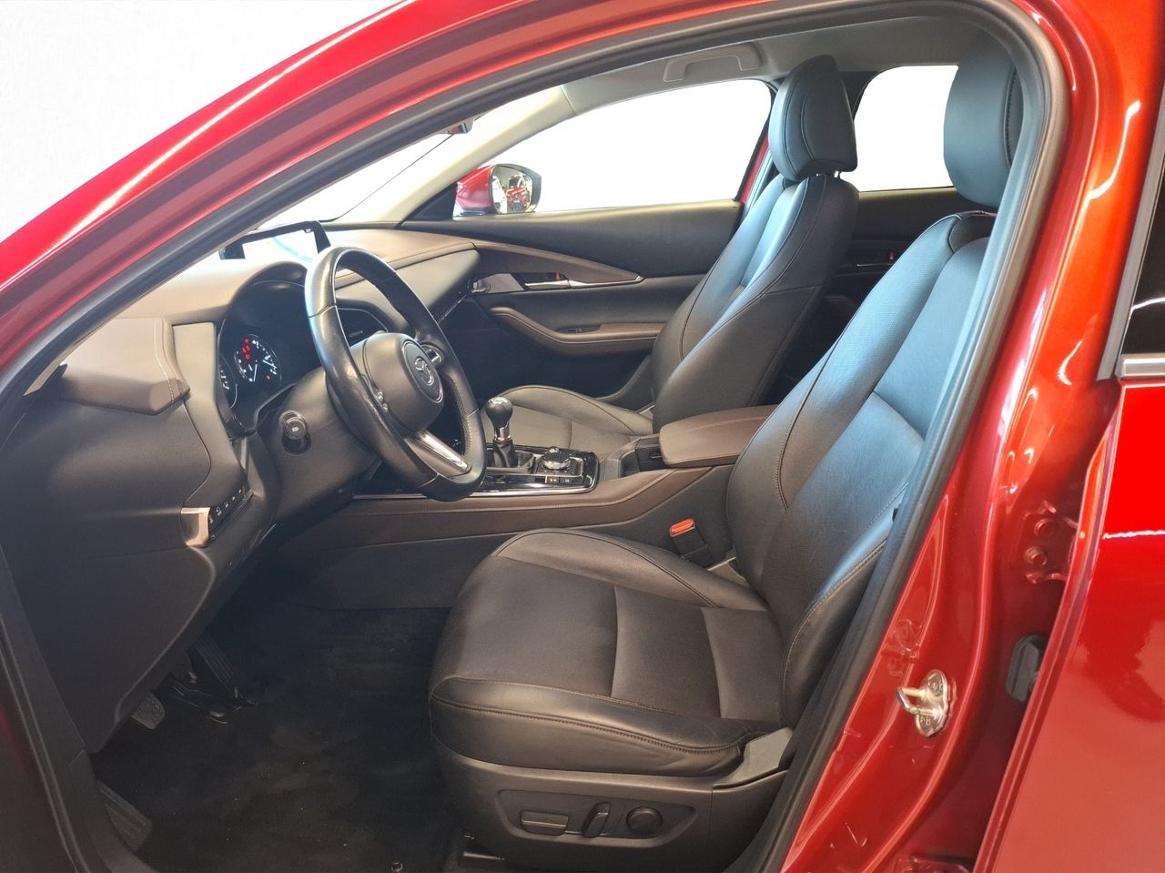 Foto Mazda CX-30 29
