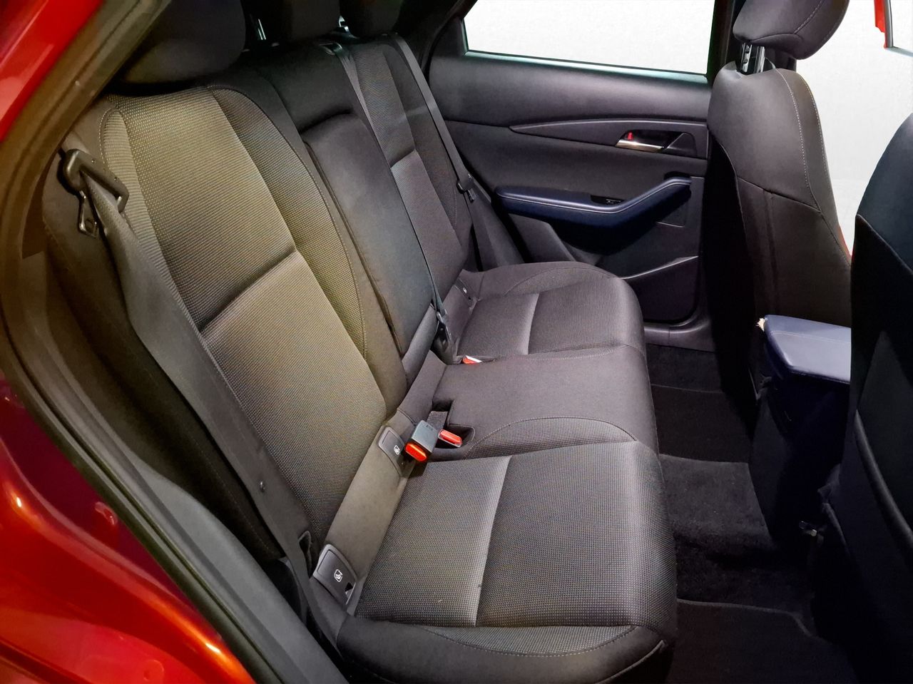 Foto Mazda CX-30 16