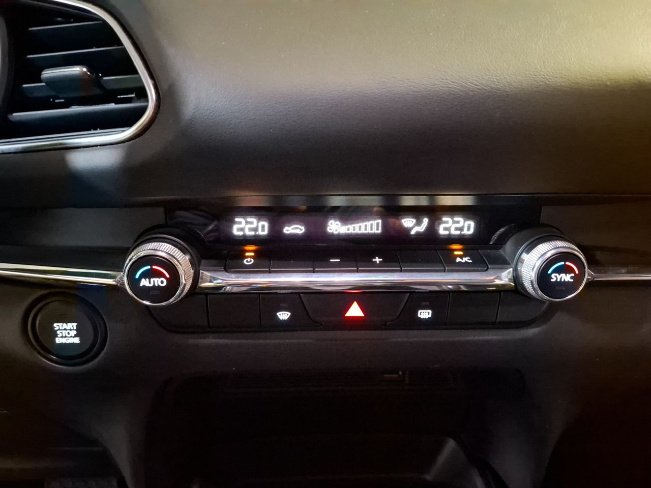 Foto Mazda CX-30 22