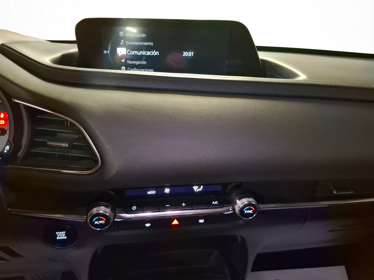 Foto Mazda CX-30 23