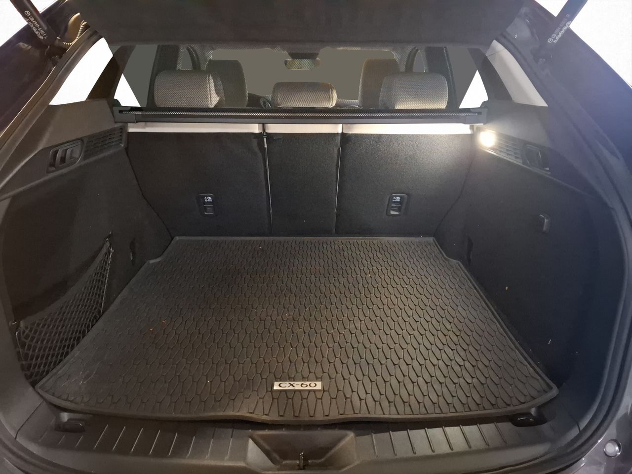 Foto Mazda CX-60 14