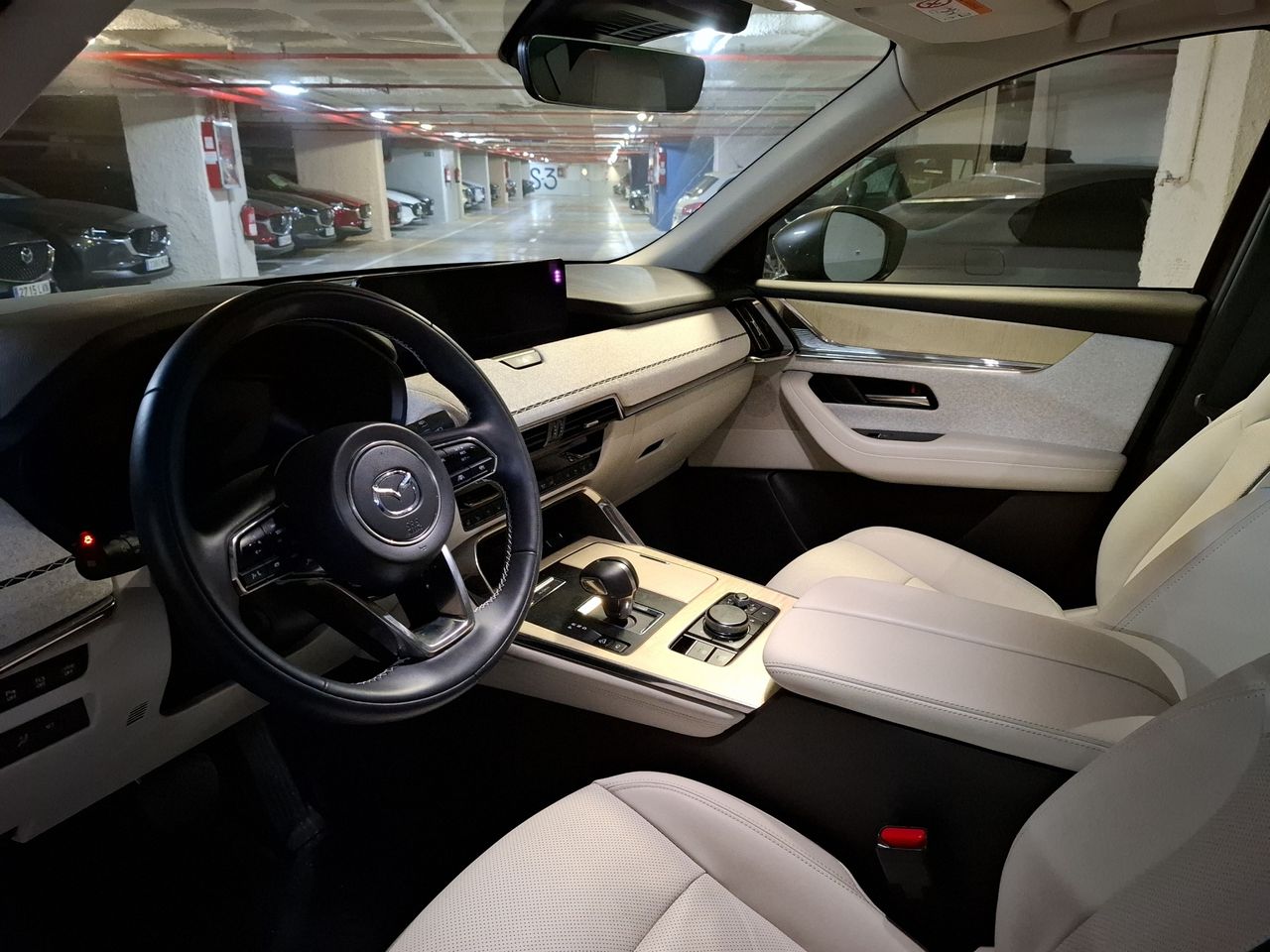 Foto Mazda CX-60 30