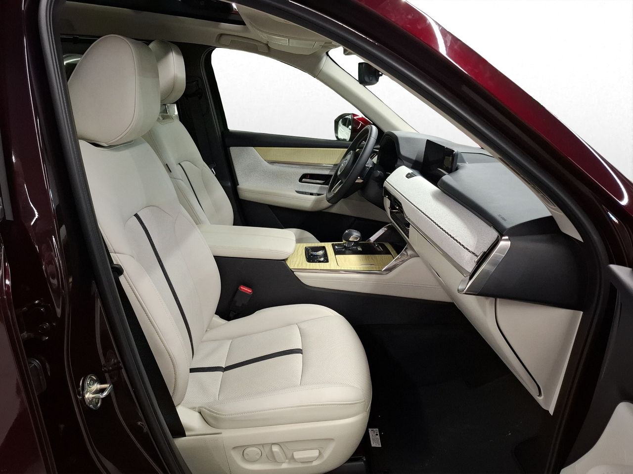 Foto Mazda CX-80 17