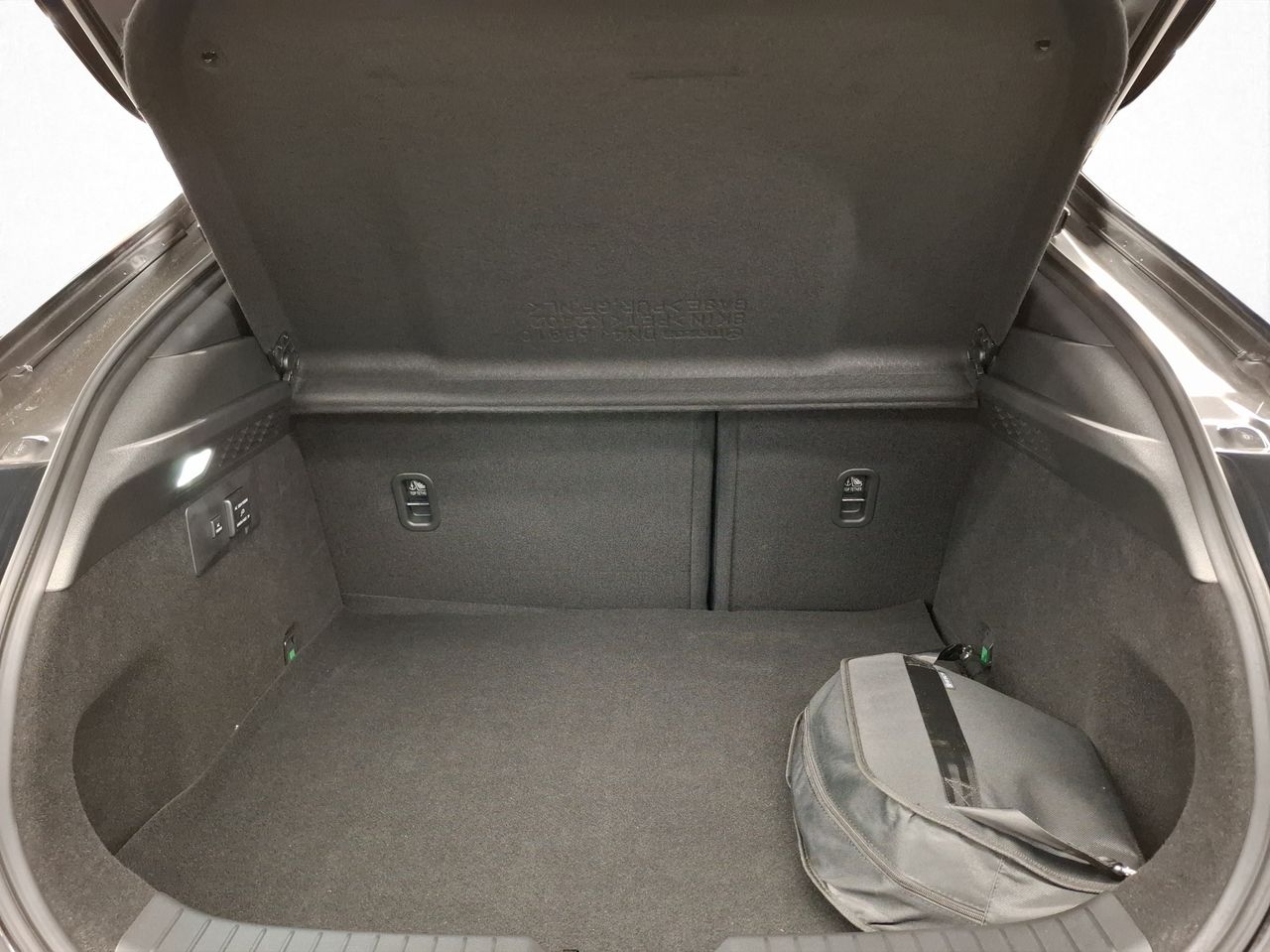 Foto Mazda MX-30 14