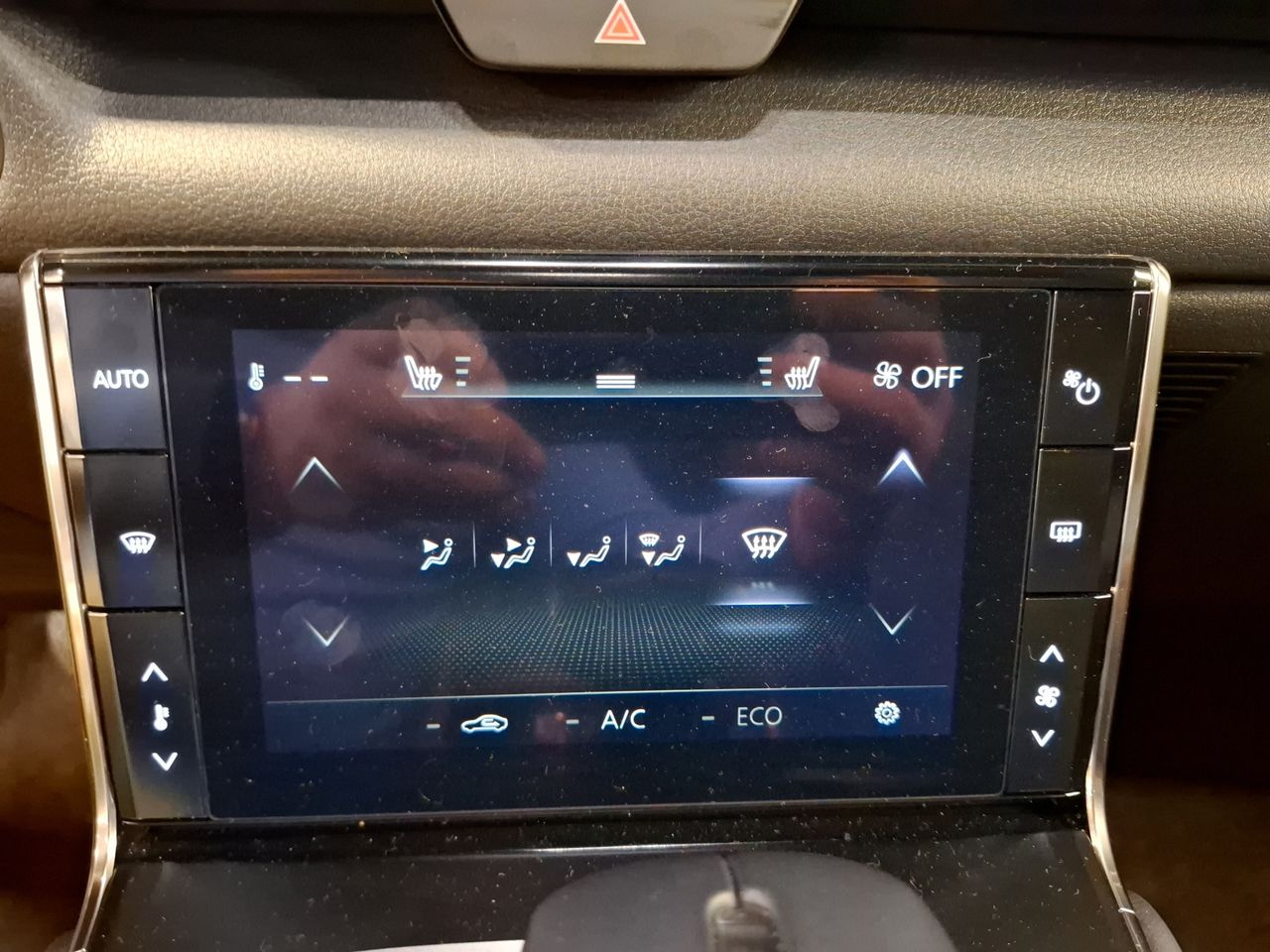 Foto Mazda MX-30 22