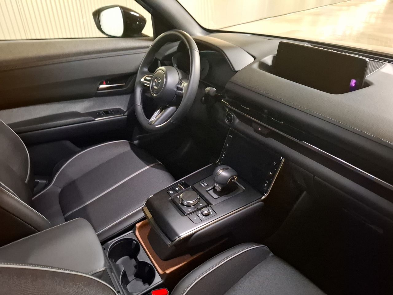 Foto Mazda MX-30 18