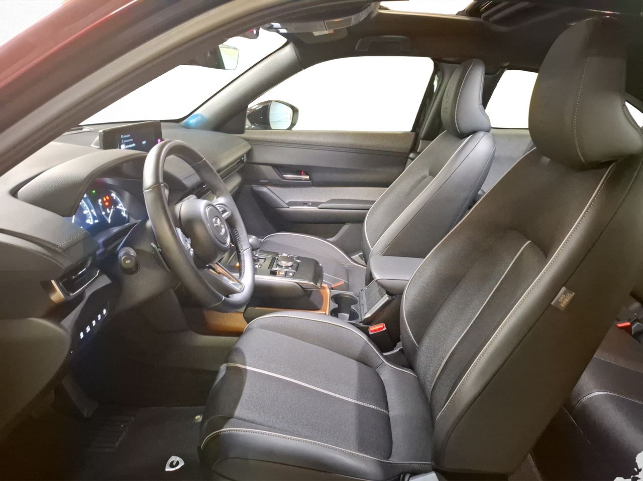 Foto Mazda MX-30 28