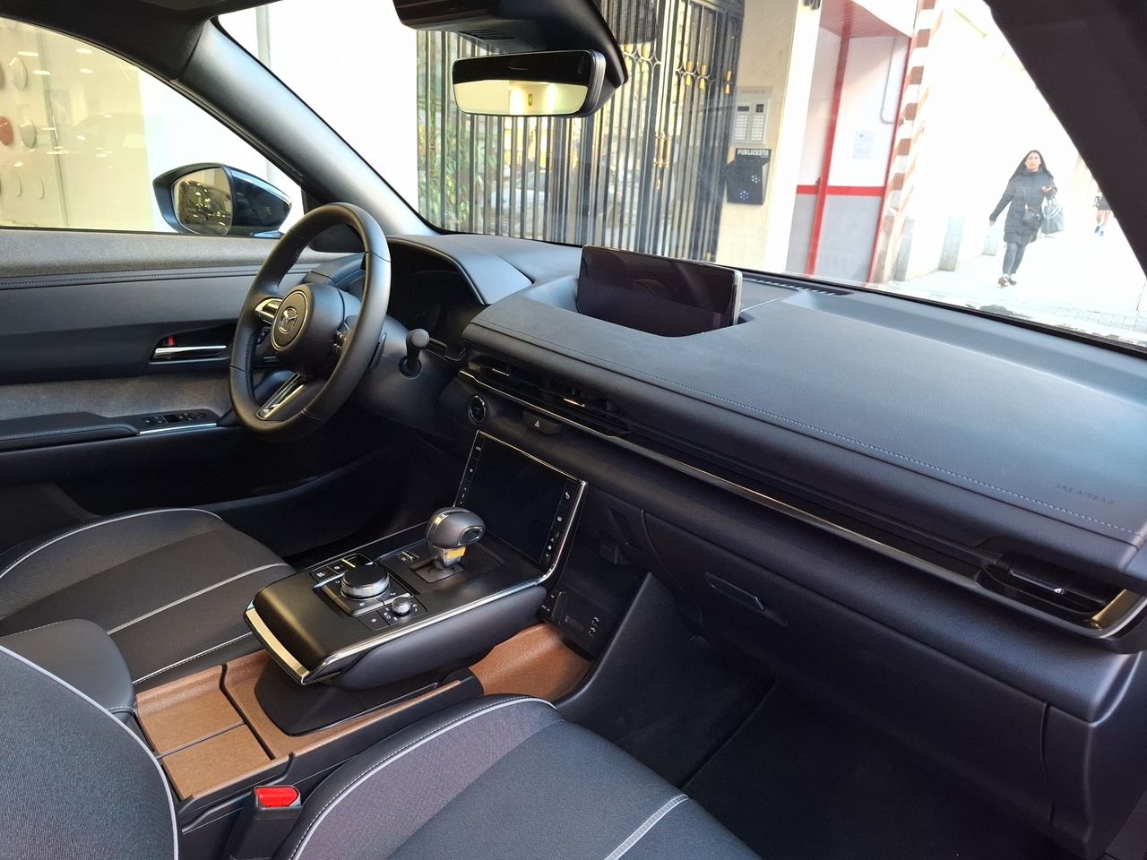 Foto Mazda MX-30 18