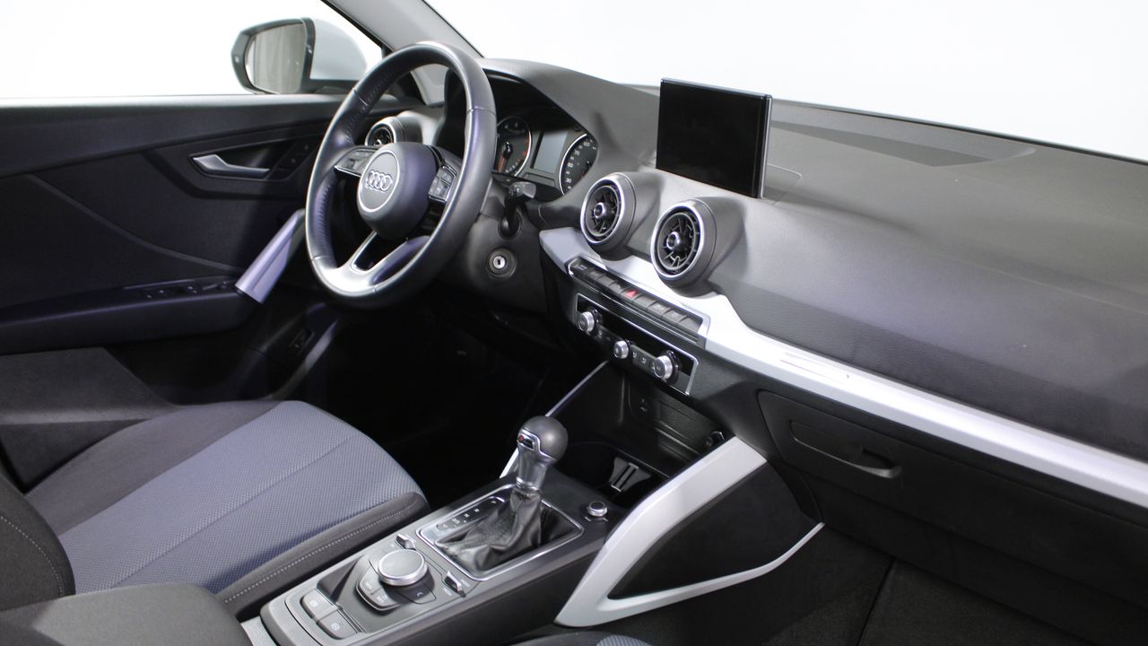 Foto Audi Q2 15