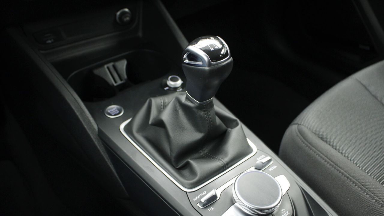 Foto Audi Q2 10