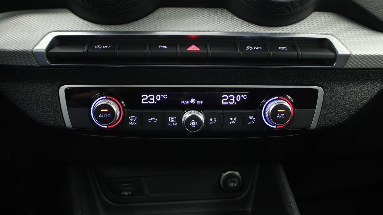 Foto Audi Q2 11
