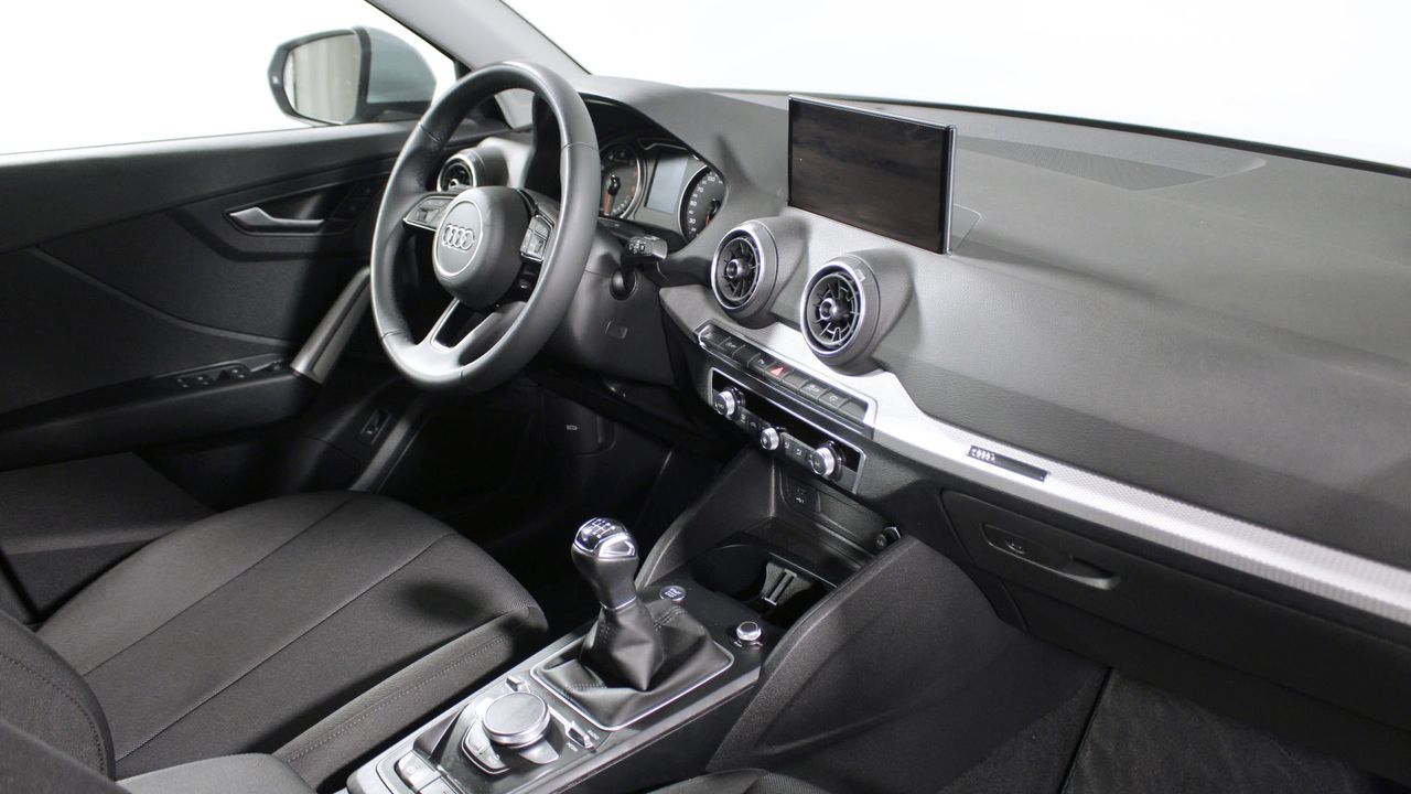 Foto Audi Q2 15