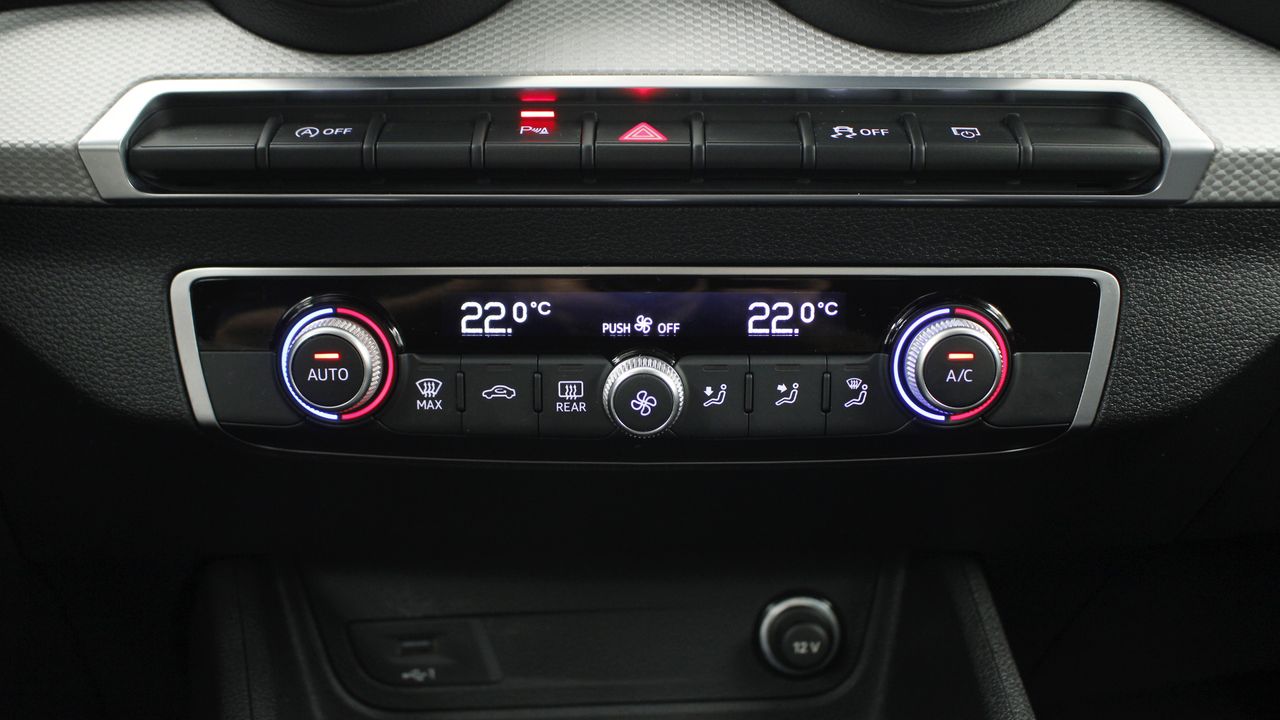 Foto Audi Q2 11