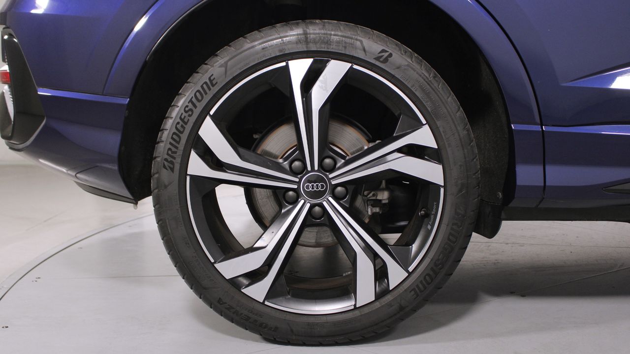 Foto Audi Q3 8