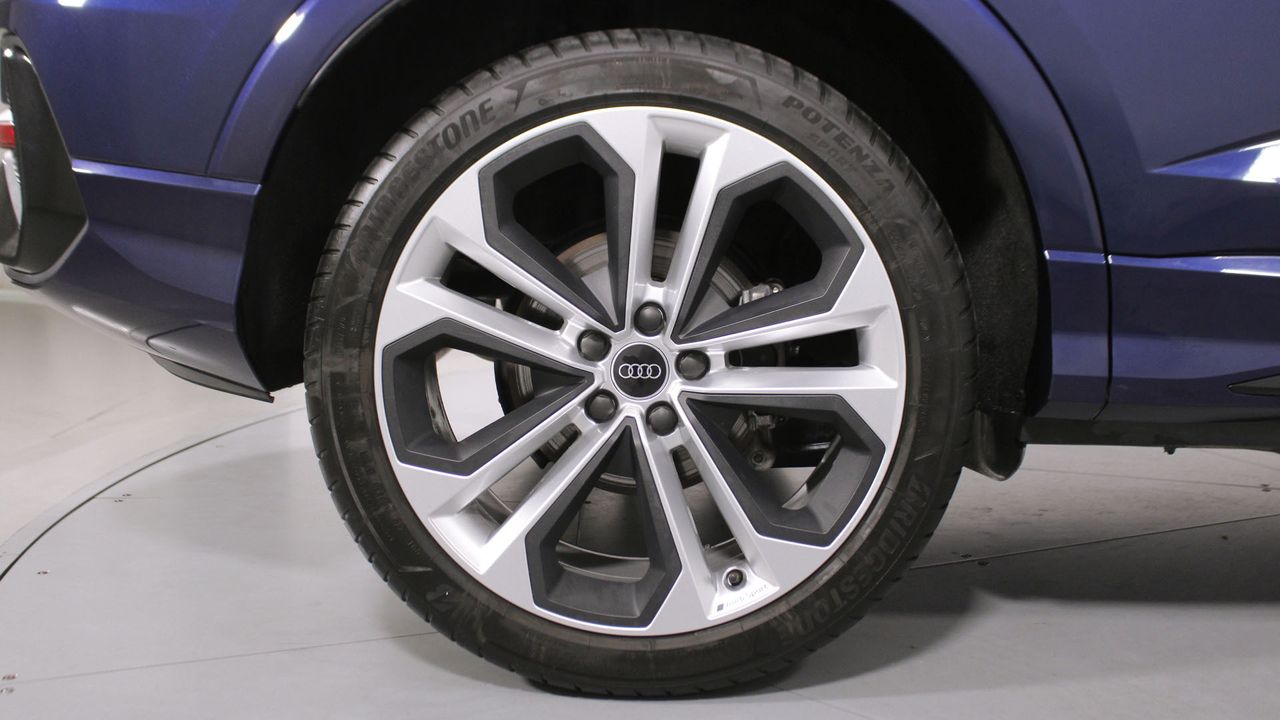 Foto Audi Q3 8