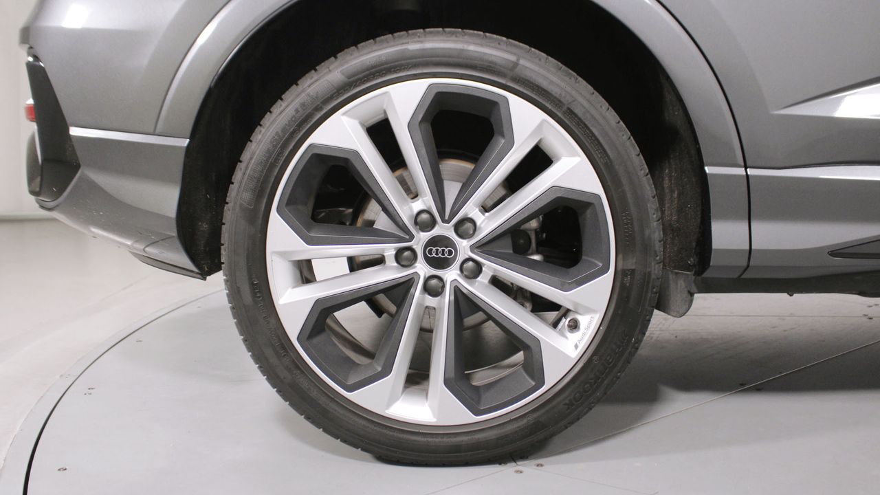Foto Audi Q3 8