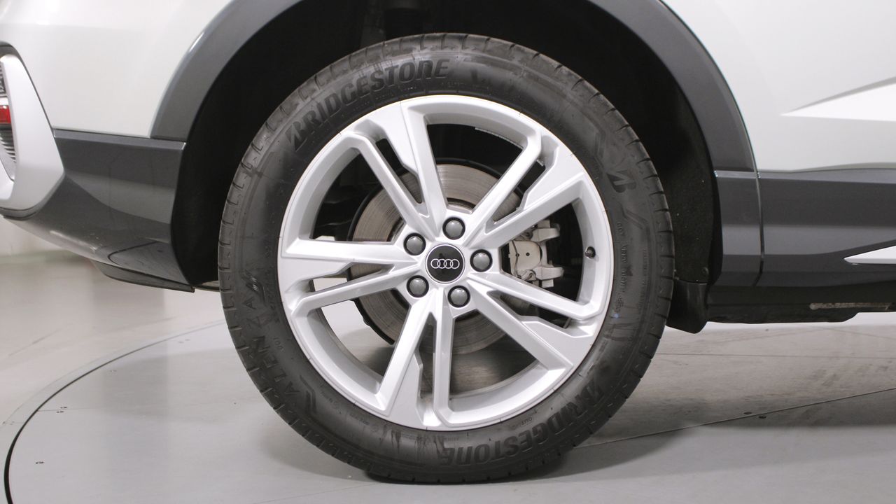 Foto Audi Q3 8