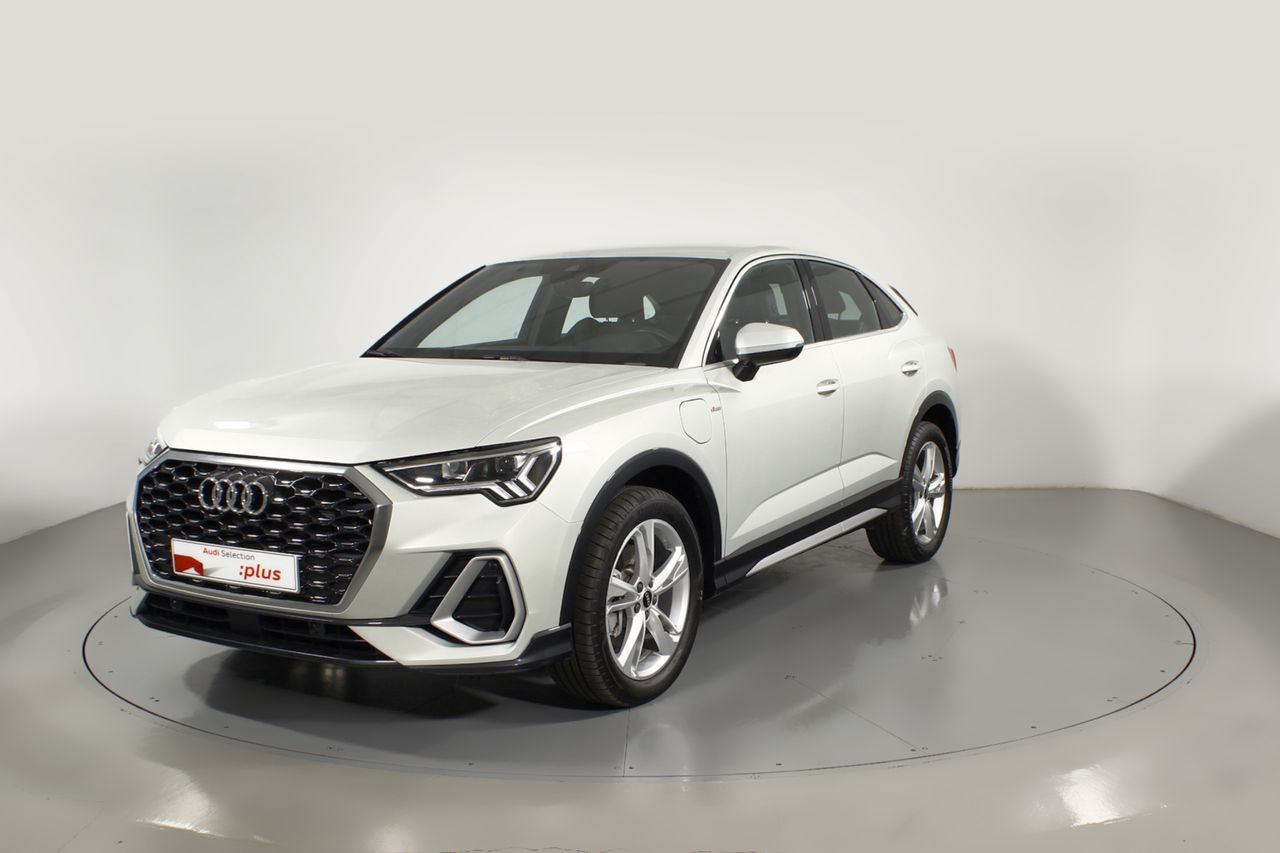 Foto Audi Q3 21