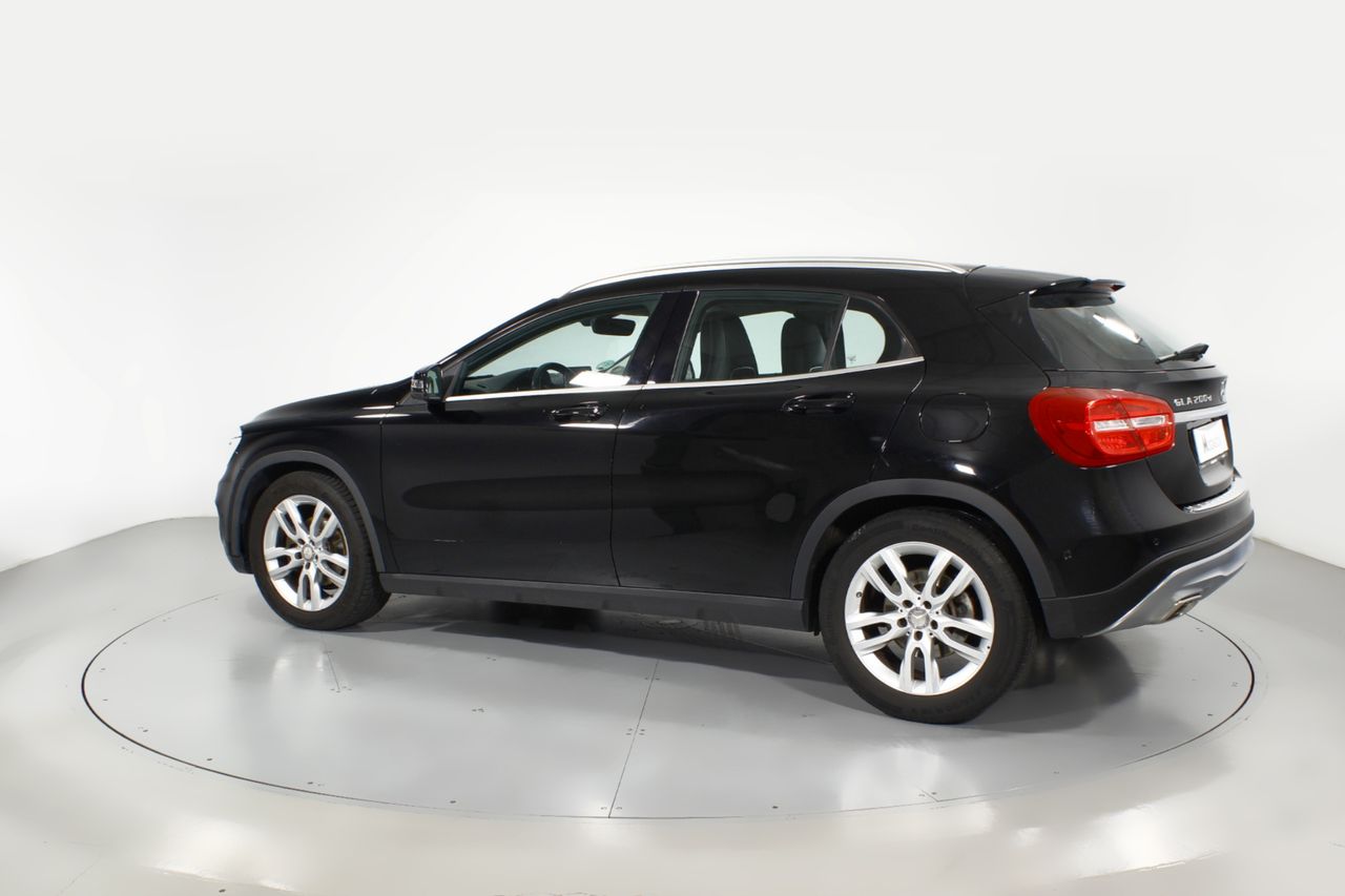 Foto Mercedes-Benz Clase GLA 18